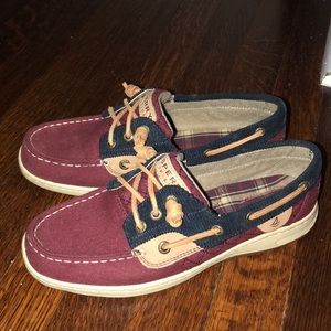 Never worn before Sperry’s